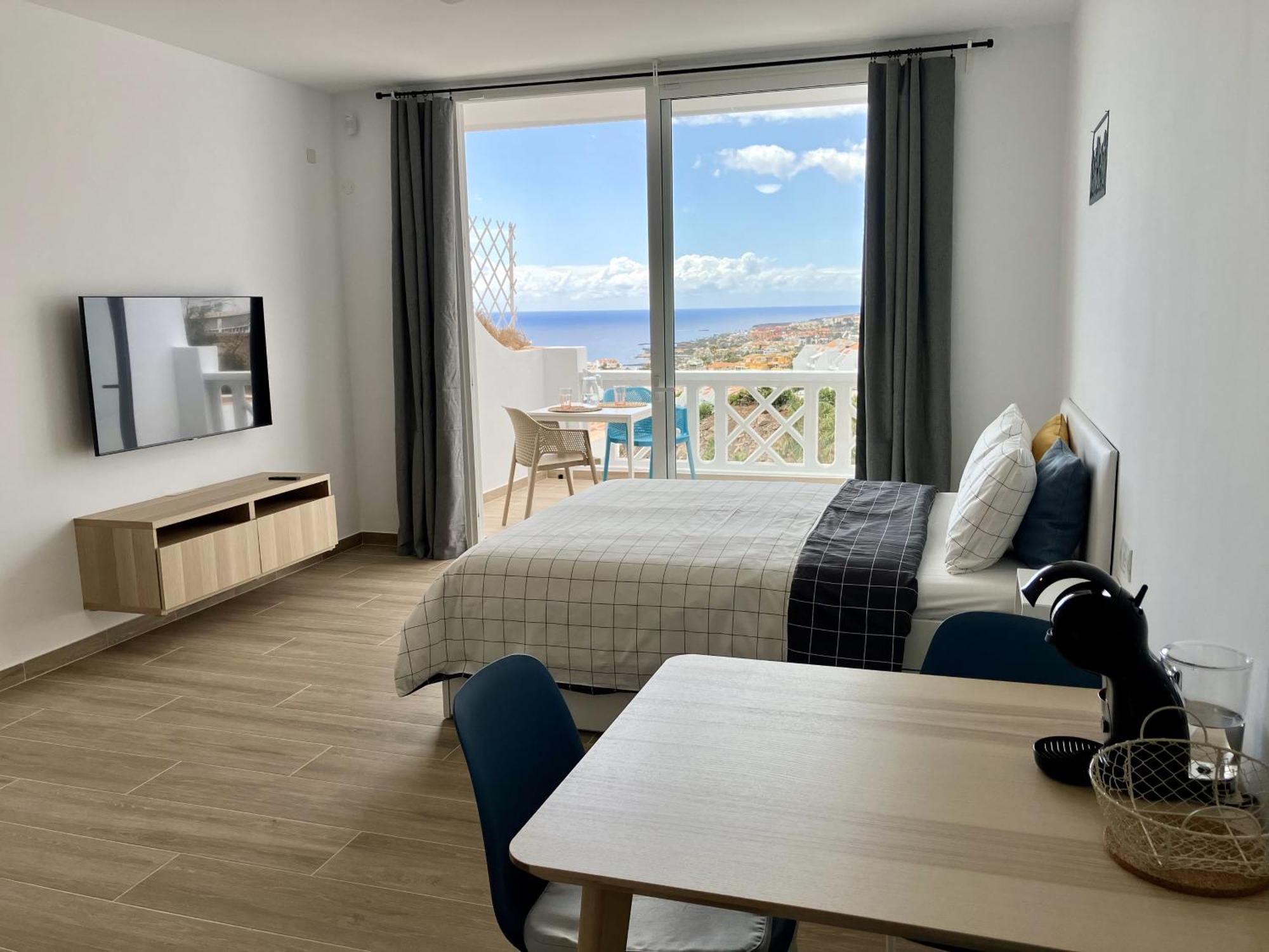 Costa Adeje - Modern Apartment With Terrace Views Of Ocean & Sunset Kültér fotó